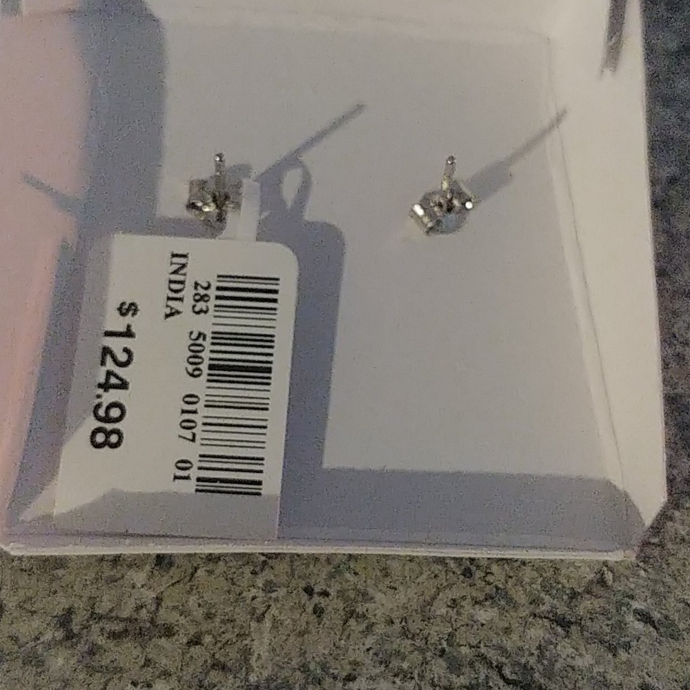 Brandnew Diamond earrings - Picture 11 of 16